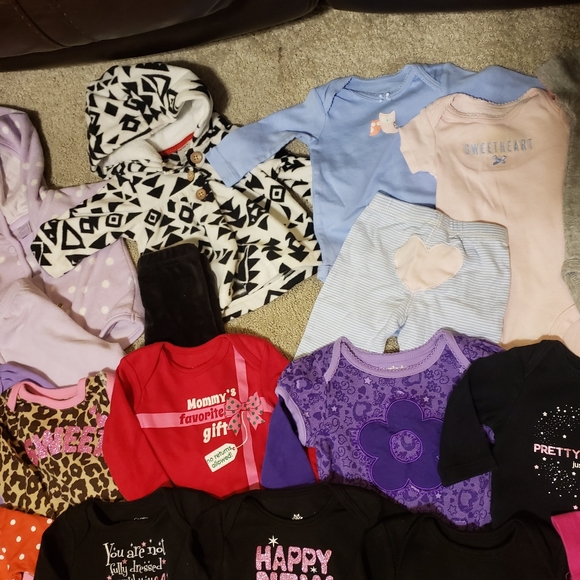 Girls 0-3 Month Lot - Picture 4 of 7